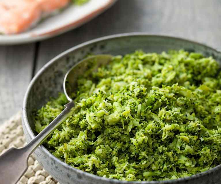 Contorno di broccoli al cocco Contorno di broccoli al cocco