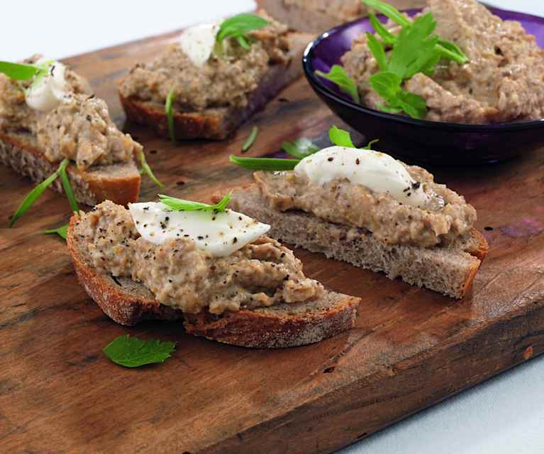 Paté de champiñones y nueces Paté de champiñones y nueces
