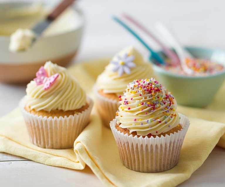 Basic vanilla cupcakes Basic vanilla cupcakes