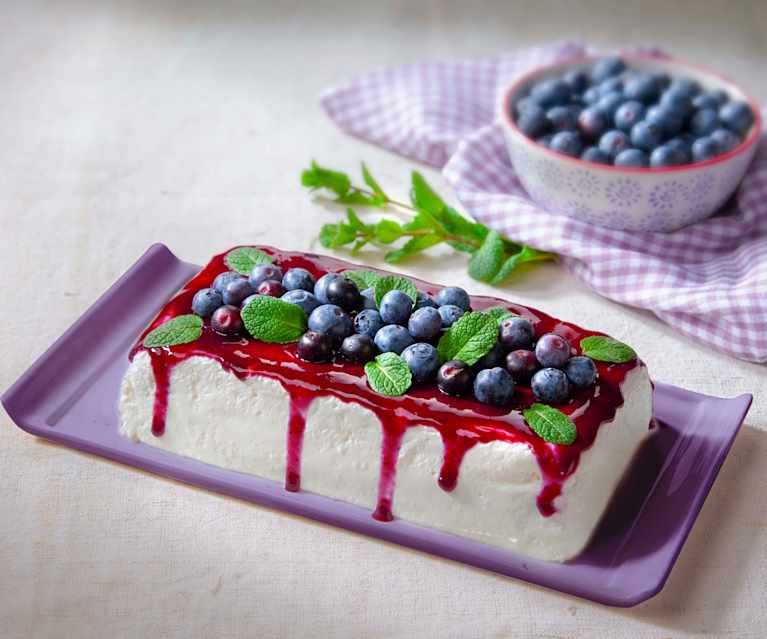 Mattonella allo yogurt con mirtilli Mattonella allo yogurt con mirtilli