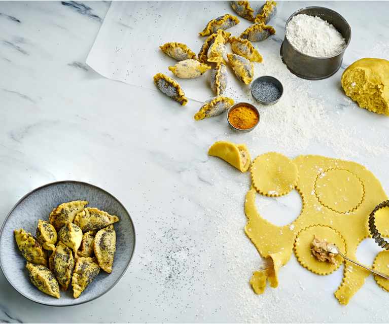 Pastéis de frango e coentros Pastéis de frango e coentros
