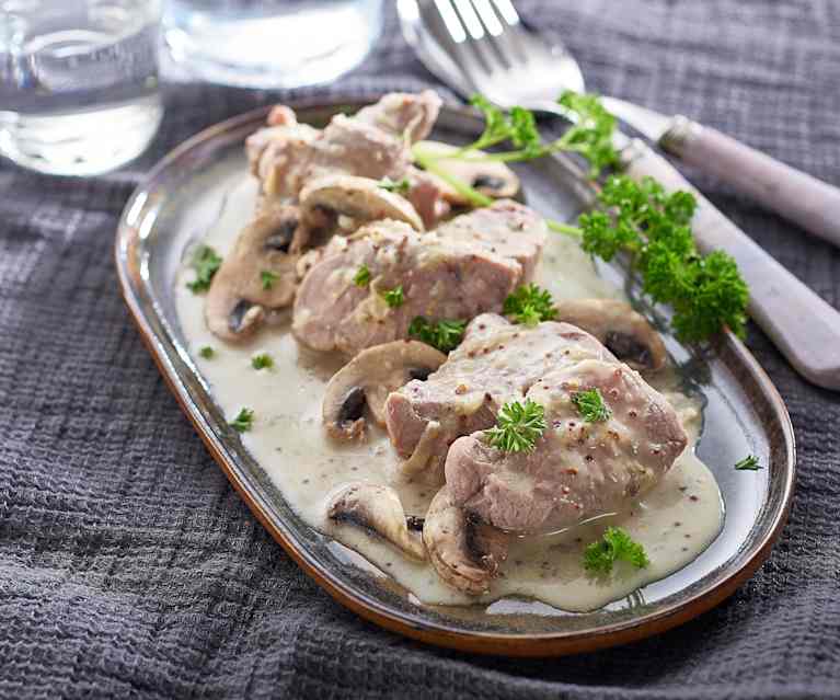 Pork tenderloin with mustard sauce Pork tenderloin with mustard sauce