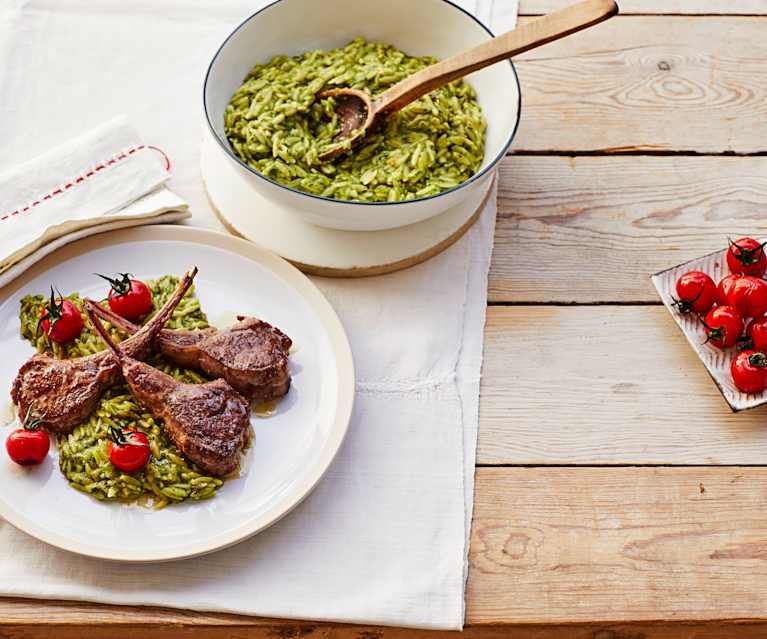 Pastasotto mit Pesto und Lammkotelettes Pastasotto mit Pesto und Lammkotelettes