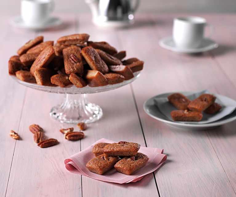 Financieros de chocolate con leche y nueces pacanas Financieros de chocolate con leche y nueces pacanas