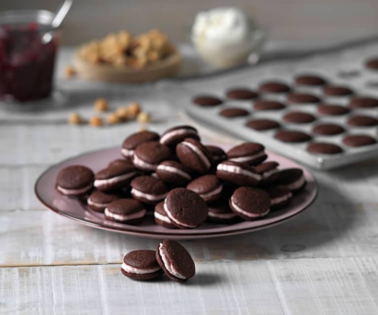 Chocolate whoopie pies con crema de avellana Chocolate whoopie pies con crema de avellana