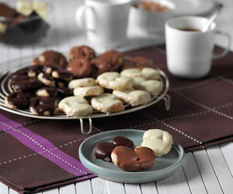 Palmeritas de hojaldre bañadas con chocolate Palmeritas de hojaldre bañadas con chocolate