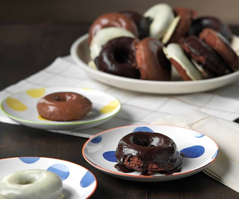 Rosquillas de bizcocho de chocolate Rosquillas de bizcocho de chocolate