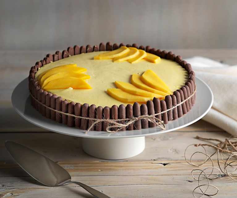 Charlota de mango con bizcocho al cacao Charlota de mango con bizcocho al cacao