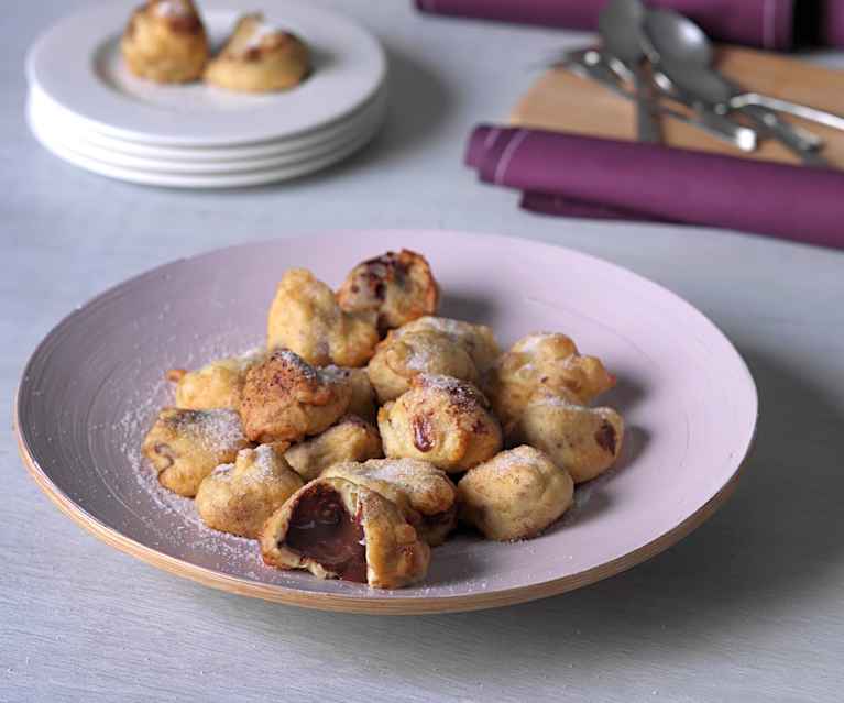 Buñuelos rellenos de chocolate Buñuelos rellenos de chocolate
