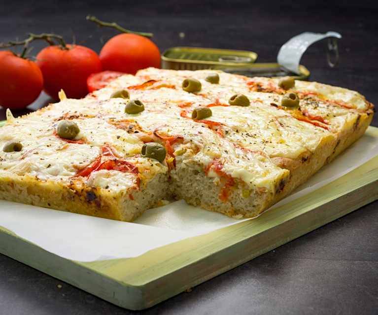 Pizza gorda con masa crujiente Pizza gorda con masa crujiente