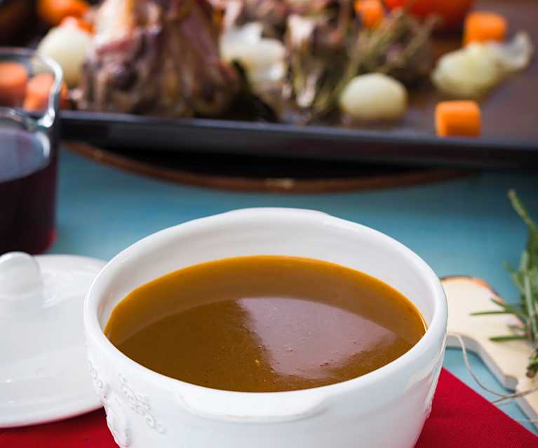 Caldo oscuro de ternera Caldo oscuro de ternera