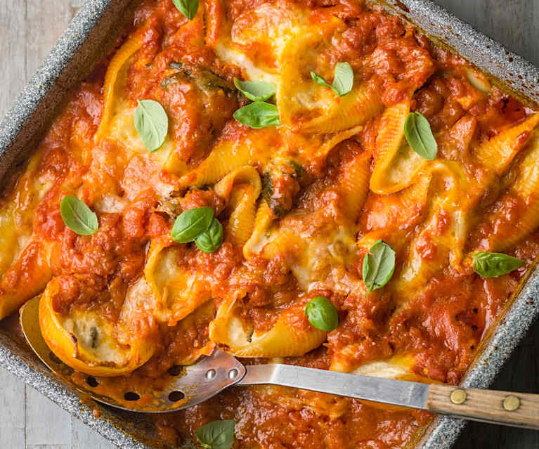 Three Cheese Conchiglioni with Tomato Sauce - Conchiglioni ai tre formaggi e salsa al pomodoro Three Cheese Conchiglioni with Tomato Sauce - Conchiglioni ai tre formaggi e salsa al pomodoro
