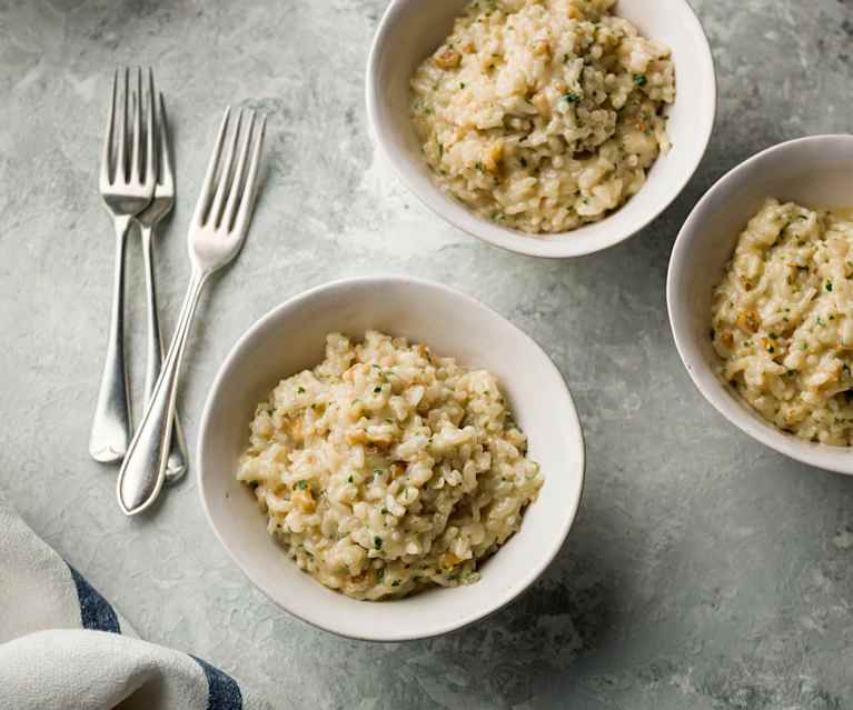 Fontina and Walnut Risotto - Risotto con Fontina e noci Fontina and Walnut Risotto - Risotto con Fontina e noci