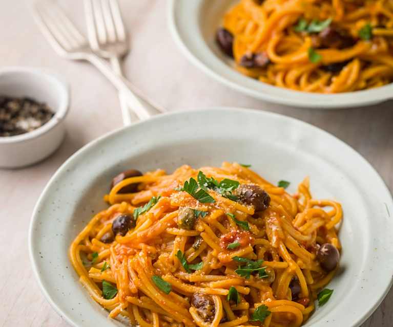 Spaghetti alla Puttanesca Spaghetti alla Puttanesca