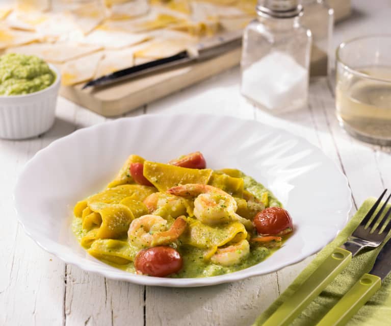 Maltagliati al pesto di zucchine e gamberi - Cookidoo ...