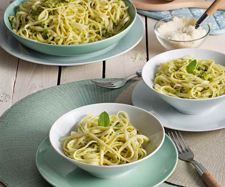 Tallarines con calabacín, menta y limón Tallarines con calabacín, menta y limón