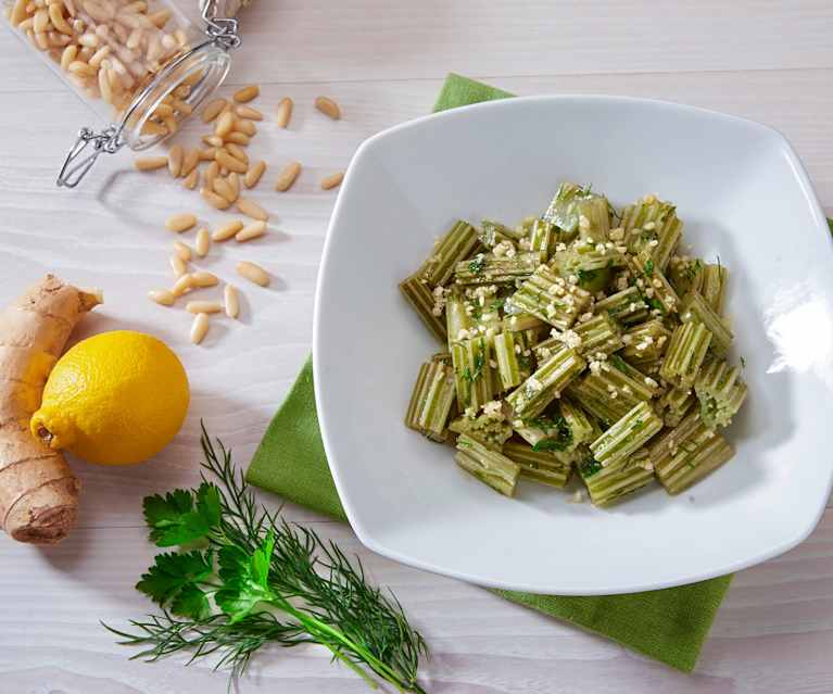 Insalata di cardi alle erbe e pinoli Insalata di cardi alle erbe e pinoli