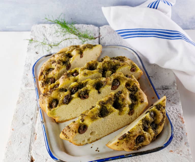 Kräuter-Knoblauch-Focaccia mit Oliven - Cookidoo® – das offizielle ...