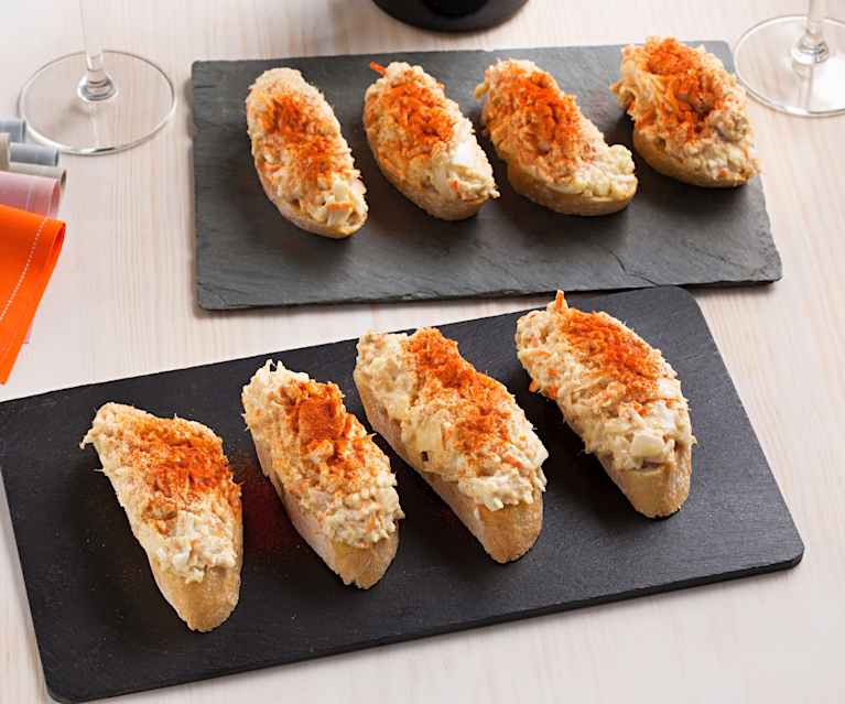 Tosta de cangrejo y atún Tosta de cangrejo y atún