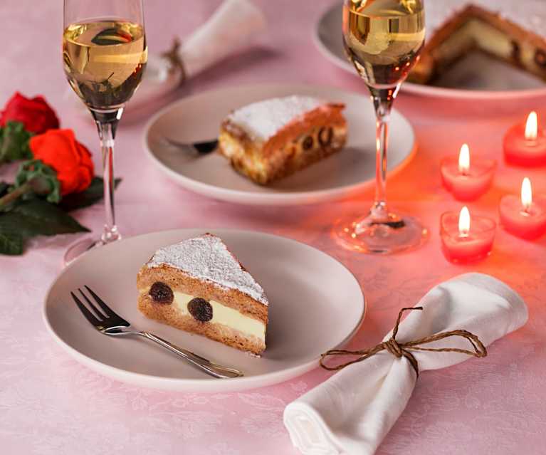 Torta appassionata alle amarene Torta appassionata alle amarene