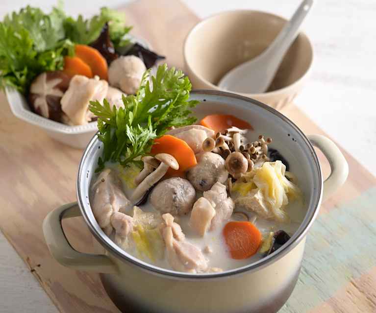 白菜雞腿豆奶鍋 白菜雞腿豆奶鍋