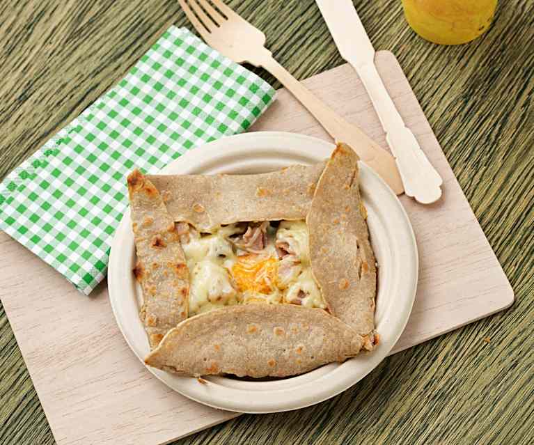 Galette bretona con beicon, champiñones y huevo Galette bretona con beicon, champiñones y huevo