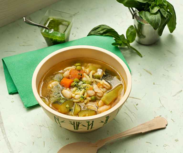 Sopa francesa de verduras (Soupe au pistou) Sopa francesa de verduras (Soupe au pistou)