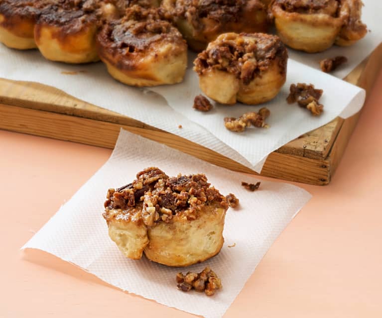 Rollos de canela con nueces pacanas Rollos de canela con nueces pacanas