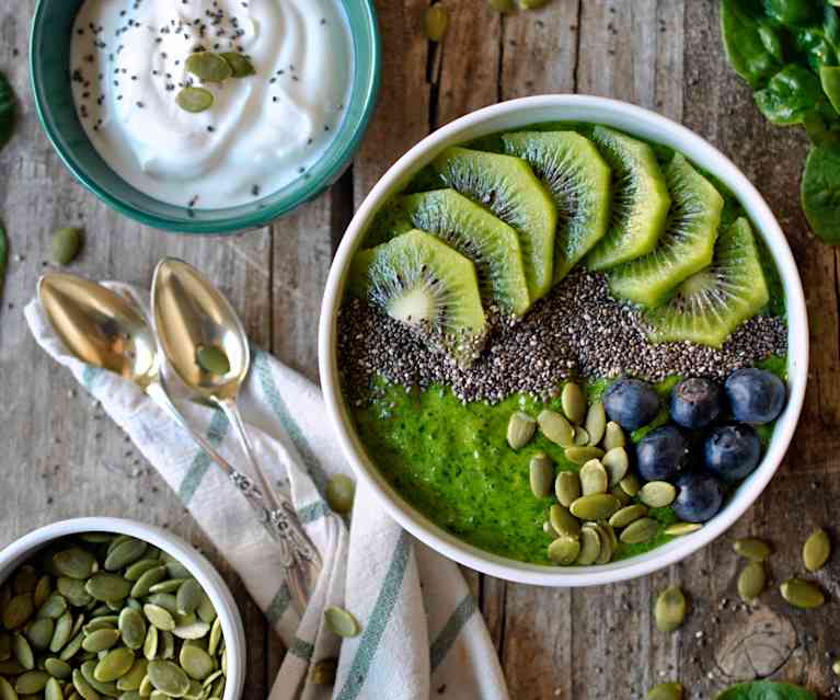 Bol de smoothie verde (Carmen tía Alia) Bol de smoothie verde (Carmen tía Alia)