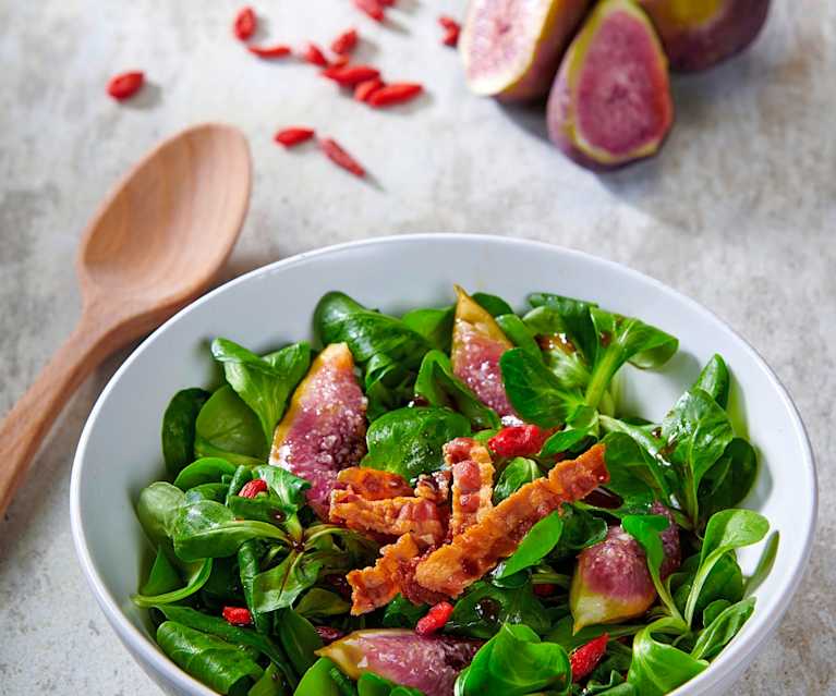 Insalata fichi, bacon e bacche di goji Insalata fichi, bacon e bacche di goji