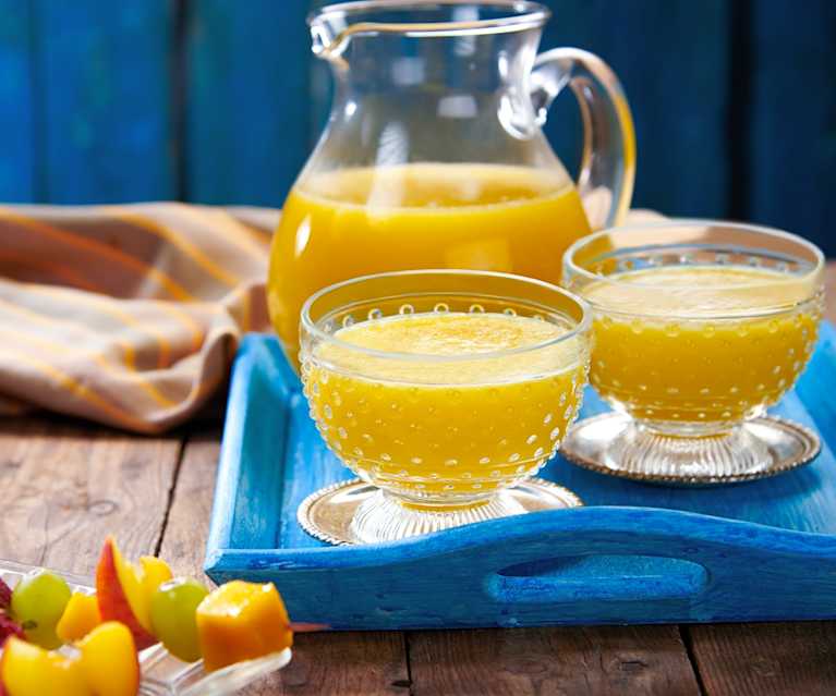Succo di pesca e mango Succo di pesca e mango