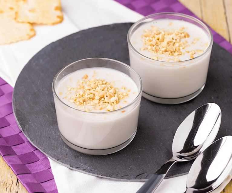 Vellutata fredda di patate viola e arachidi Vellutata fredda di patate viola e arachidi