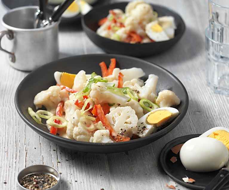 Karfiol-Ei-Salat mit Senfdressing Karfiol-Ei-Salat mit Senfdressing