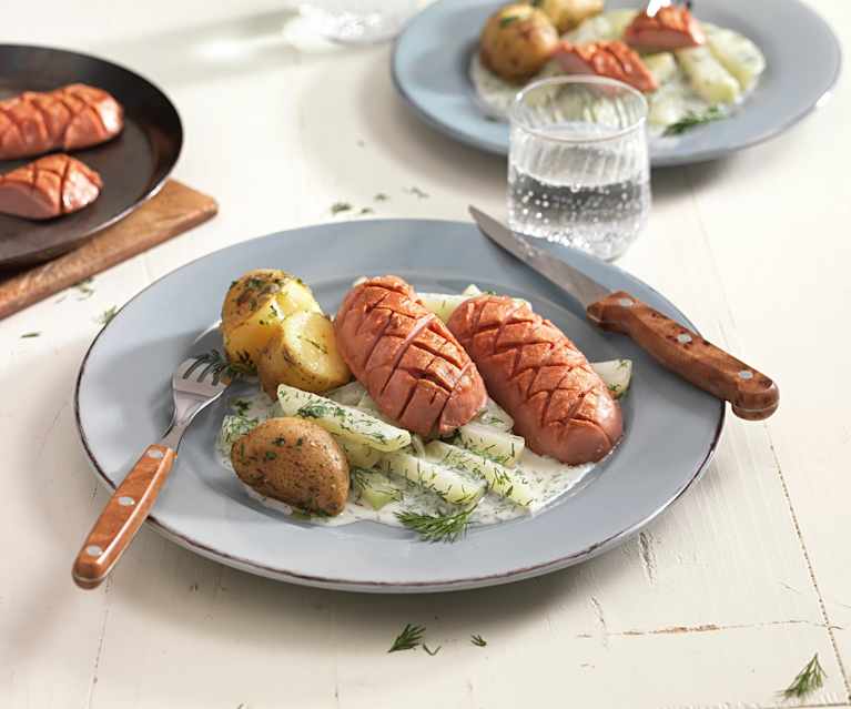 Kohlrabi in Dillsauce mit Heurigen Erdäpfeln und Knackern Kohlrabi in Dillsauce mit Heurigen Erdäpfeln und Knackern