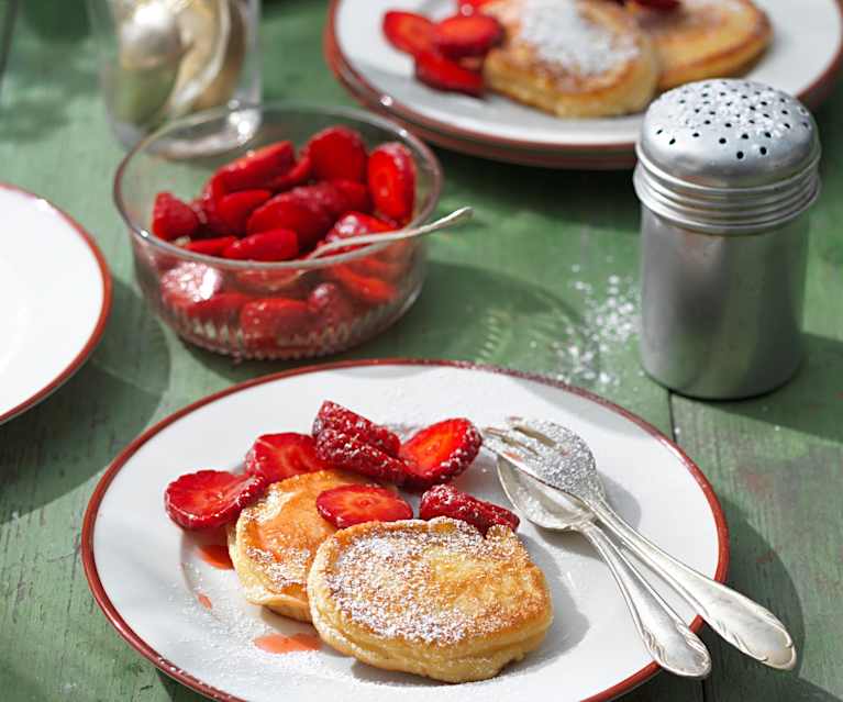 Rahmdalken mit Erdbeeren Rahmdalken mit Erdbeeren