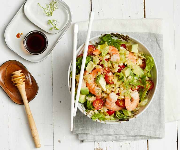Salade de crevettes au fenouil, chiffonnade de salade et tomates cerise Salade de crevettes au fenouil, chiffonnade de salade et tomates cerise