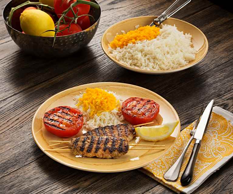 Arroz con azafrán y brocheta kebab (Chelow kabab) - Irán Arroz con azafrán y brocheta kebab (Chelow kabab) - Irán