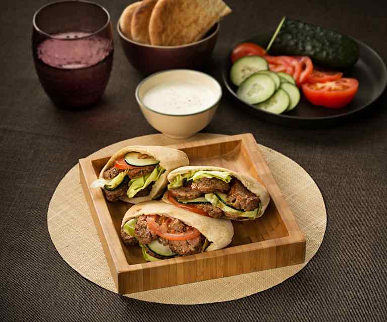 Kofta de cordero en pan pita - Turquía Kofta de cordero en pan pita - Turquía