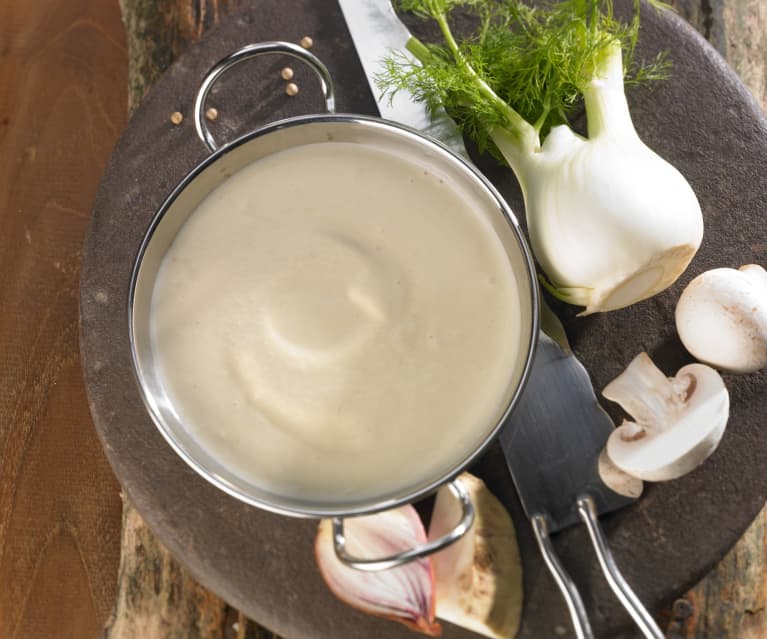 Weiße Grundsauce - helle Basissauce mit weißem Gemüse - Cookidoo® – das ...