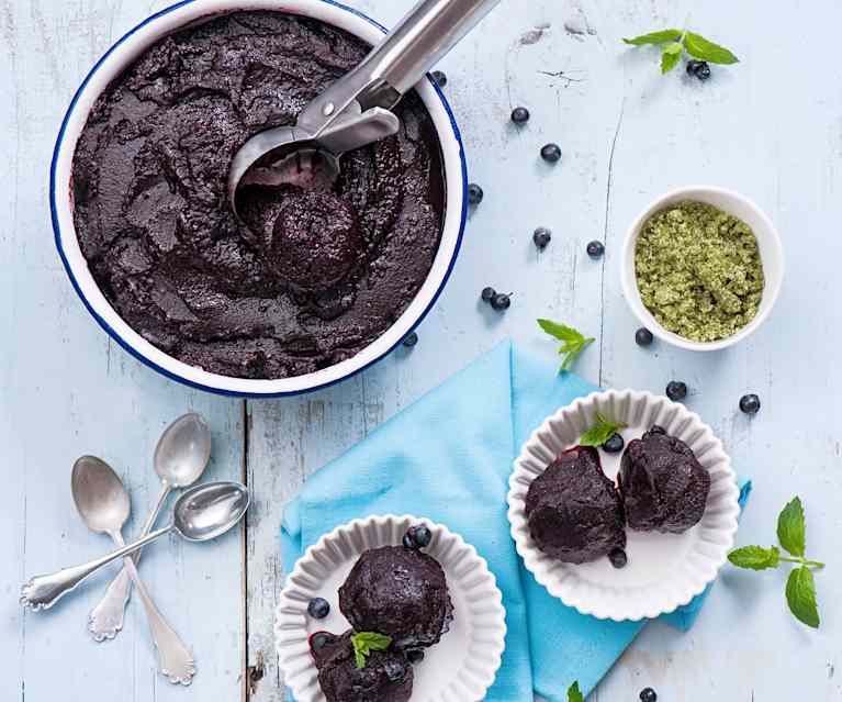 Sorbet jagodowy z miętą Sorbet jagodowy z miętą