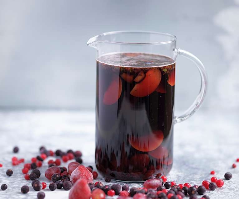 Sangria tinta de ameixa e frutos vermelhos Sangria tinta de ameixa e frutos vermelhos