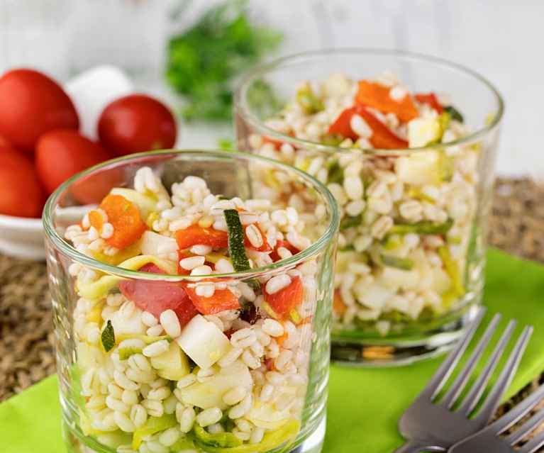 Insalata di orzo vegetariana Insalata di orzo vegetariana