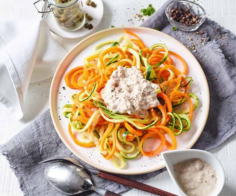 Gemüsenudeln mit Thunfischsauce Gemüsenudeln mit Thunfischsauce