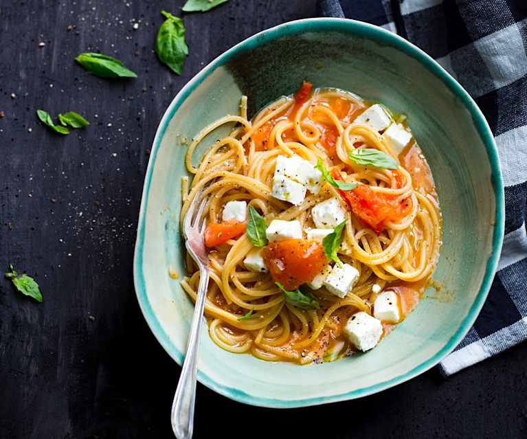 Pâtes complètes, sauce au basilic Pâtes complètes, sauce au basilic