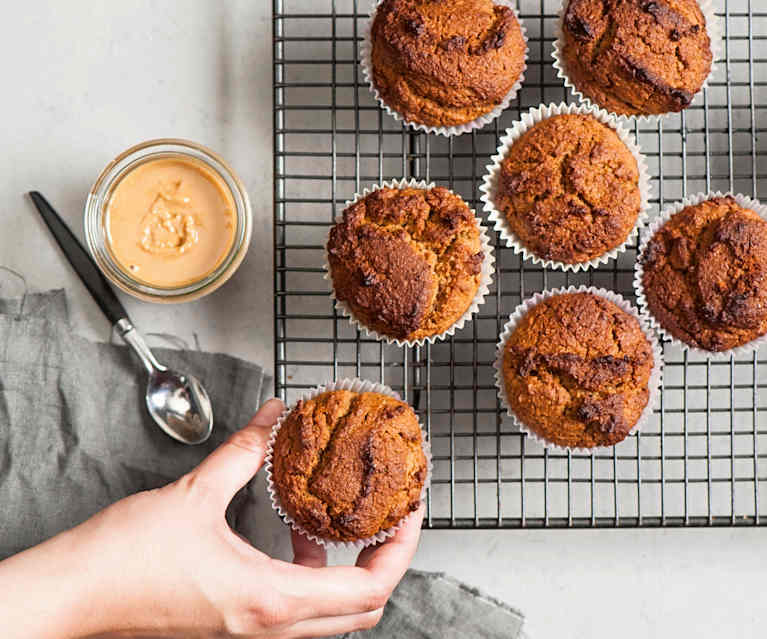Muffiny z mąki owsianej z masłem orzechowym Muffiny z mąki owsianej z masłem orzechowym