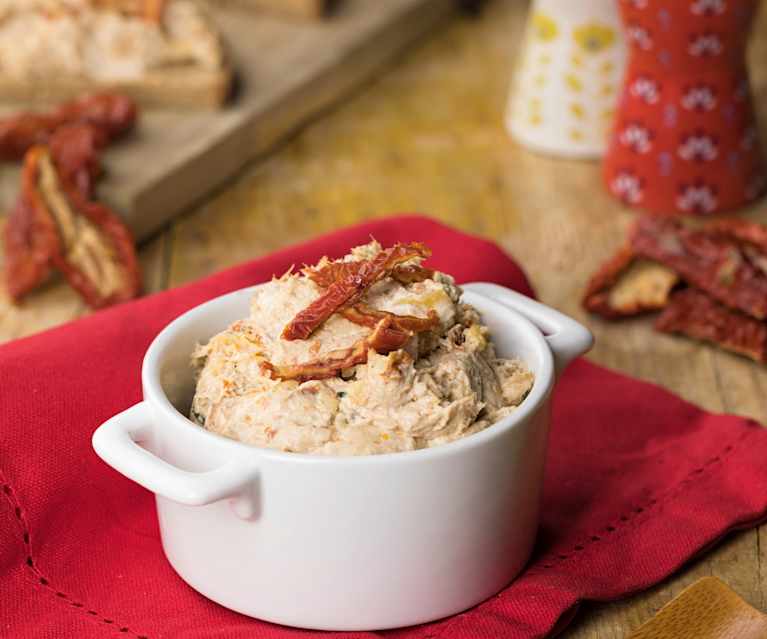 Pesto al formaggio con anacardi, pomodori secchi e finocchietto selvatico Pesto al formaggio con anacardi, pomodori secchi e finocchietto selvatico