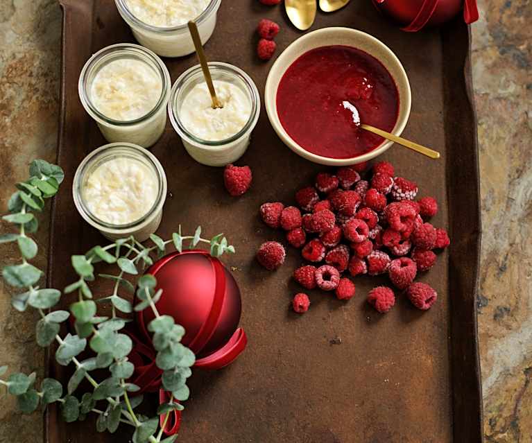 Pudim de aletria com doce de framboesa Pudim de aletria com doce de framboesa