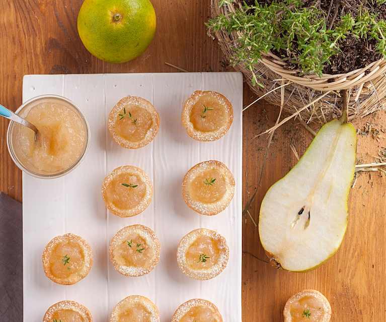 Cestini di frolla con composta di pere Cestini di frolla con composta di pere