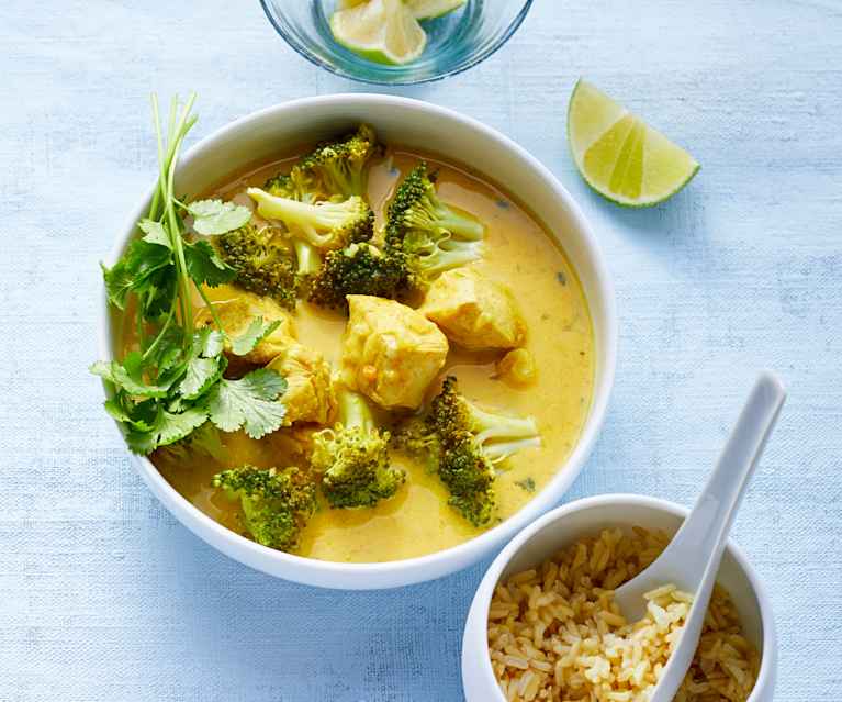 Kokos-Hähnchen-Curry mit Vollkornreis Kokos-Hähnchen-Curry mit Vollkornreis