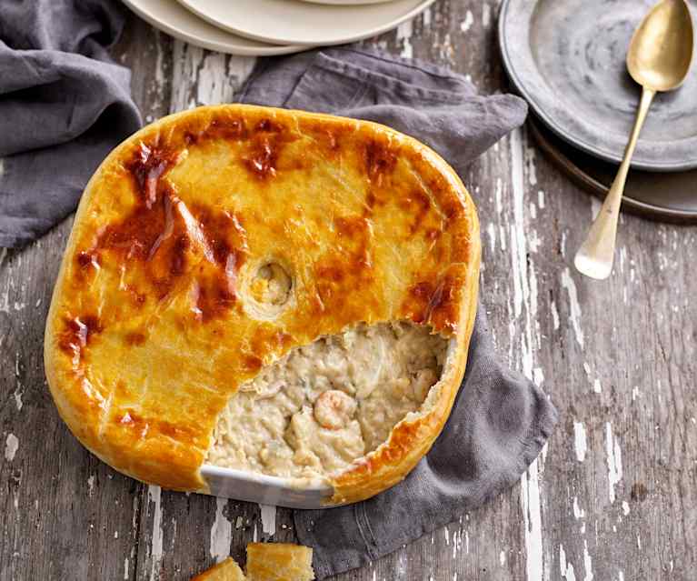 Empada de bacalhau e camarão com massa de batata Empada de bacalhau e camarão com massa de batata